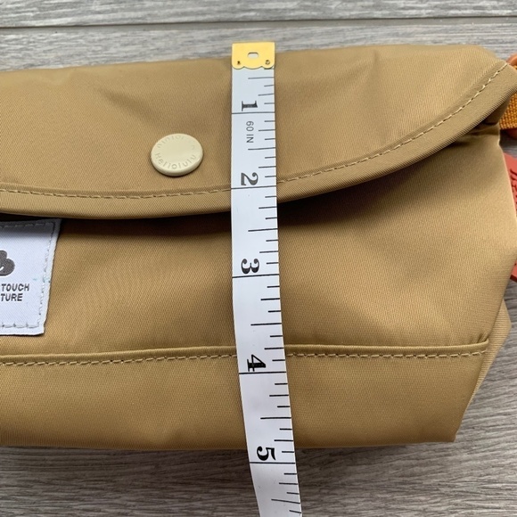 NWOT Hellolulu Tan Wristlet - Picture 8 of 8